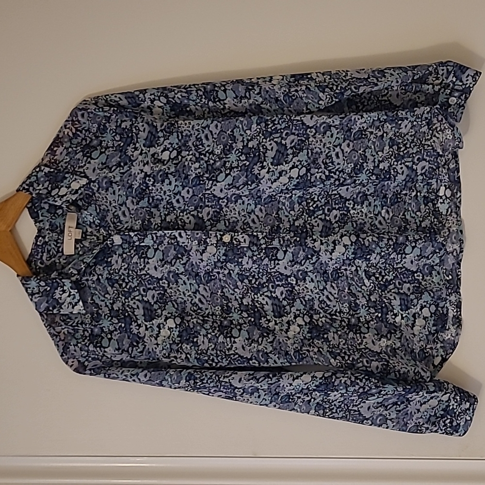 Anne Taylor Loft Ladies Long Sleeve Blouse, Blue Floral Pattern, Size S